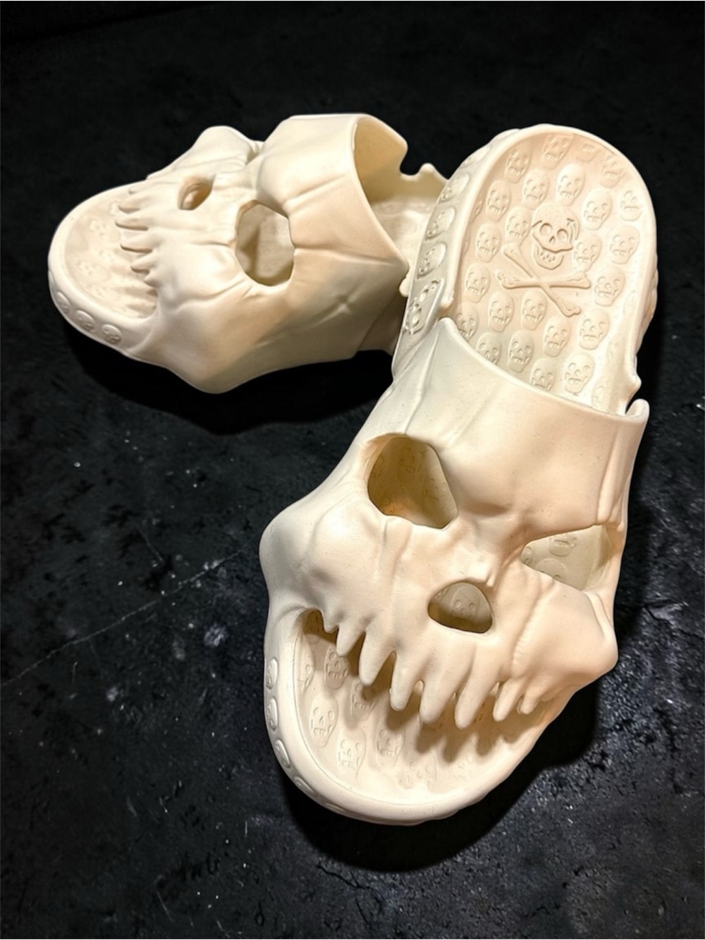 3D Skull Slide Sandals in Cream - Men's Gothic EVA Slip-Ons NWOT - Picture 13 of 13